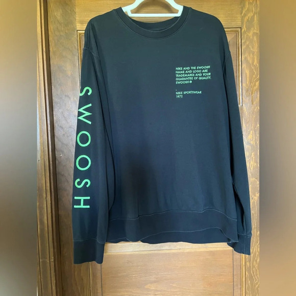 Nike Embroidered Swoosh Sweatshirt 💚 - Picture 4 of 9